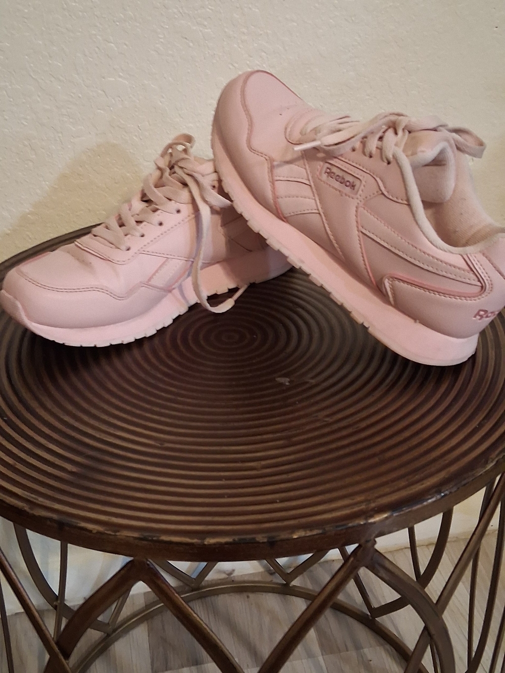 Reebok Women's Low-Top Sneakers in Pastel Pink